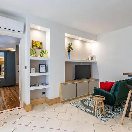 Piazzetta 5, - Arona - Ac - Wi-fi - By Guestaly Apartamento