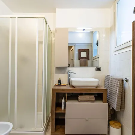 Apartamento Piazzetta 5, - Arona - Ac - Wi-fi - By Guestaly *