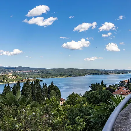 Apartamento Piazzetta 5, - Arona - Ac - Wi-fi - By Guestaly *